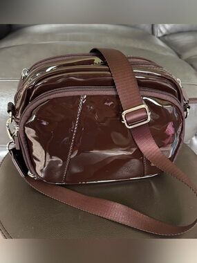 Crossbody Bag in Dark Brown Patent - Adjustable Strap